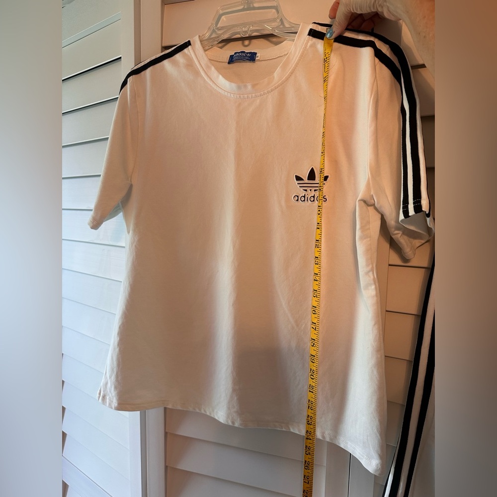 Adidas White Set with Black Accents - Picture 8 of 8